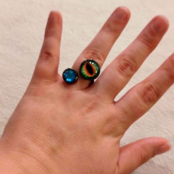 Rin's Unique Boutique - Half Off Halloween - Halloween Spoon Ring - Picture 1 of 4